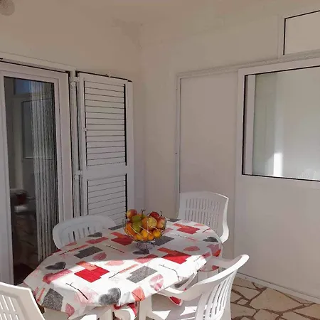 Apartment Sain *